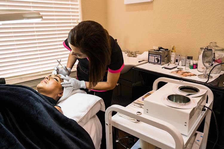 Les Grandeur Med Spa