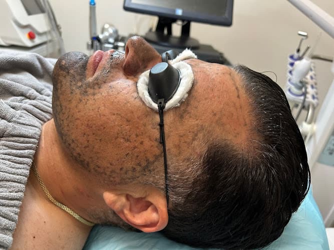 Glam & Skin by HR, Esthetician